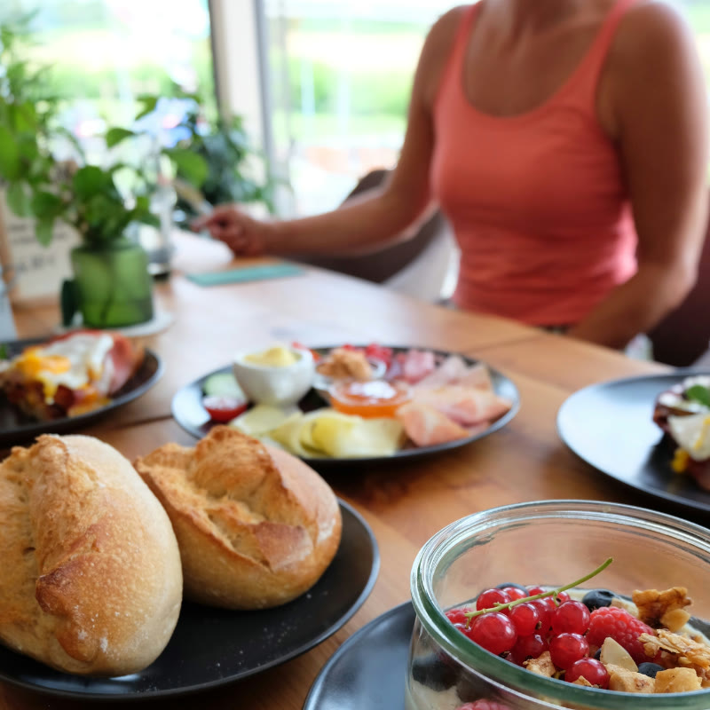 Frühstück mit regionalen Produkten
